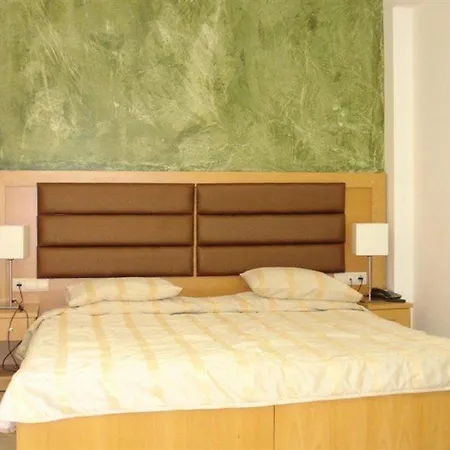Diana Art Boutique Ξενοδοχείο 4*